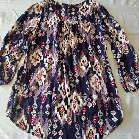 Women's Size Small Petite Blue Native American Styled Print Pull Over V=Neck 3/4 - Picture 5 of 8